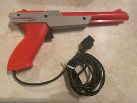 Original 1985 Nintendo NES Zapper Duck Hunt Gun NES Orange