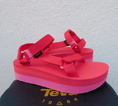 TEVA SANDALIAS PLATAFORMA UNIVERSAL FORMA PLANA ROSA CALIENTE, MUJER US 6/ EUR 37 ~NUEVAS EN CAJA Foto 1 de 4