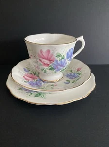 Royal Albert Tea Cup Saucer & Sandwich Plate Trio Sweetpea Friendship Series - Picture 1 of 11