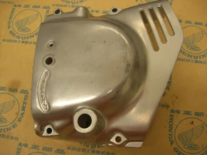 NOS HONDA cj250T cj360T COVER LEFT CASE 11351-388-000 - Picture 1 of 4