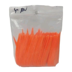 100 Pack Archery Arrow Feathers 4" Right Wing: Parabolic Fluorescent Flo Orange - Bild 1 von 3