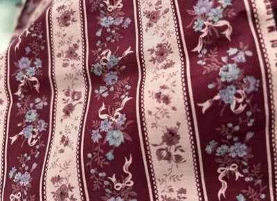 Винтажный 1980-х Wamsutta Gunne саксофон ткани бордовый синий тикающий цветочный Calico 1Y - Изображение 1 из 4