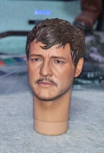 Hot Toys TMS052 Mandalorian 1/6 Figure's Pedro Pascal Head Sculpt - Bild 1 von 8