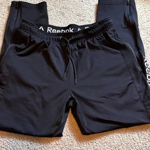 Reebok Recharge Tapered Slim Negro Entrenamiento Correr Ejercicio Pantalones Correr Hombres M - Imagen 1 de 10