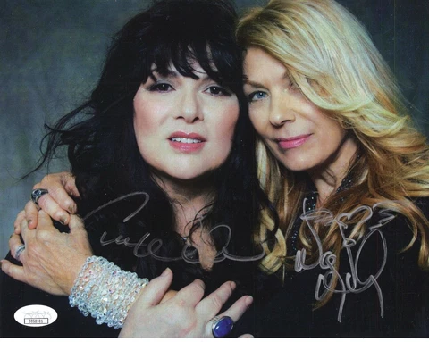 HEART AUTOGRAPHED 8x10 COLOR PHOTO     SIGNED ANN+NANCY WILSON    AWESOME    JSA Cover