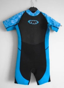 TWF KIDS SHORTIE 2.5MM WETSUIT BLACK/BLUE SIZE 8/9 YEARS BRAND NEW WITH TAGS - Picture 1 of 9