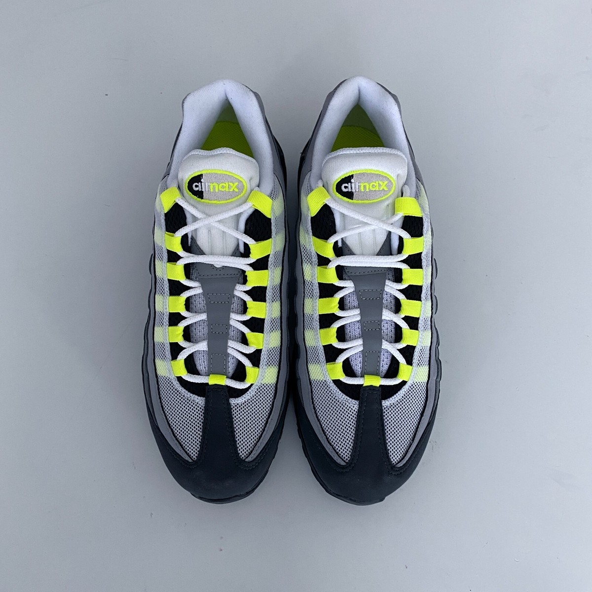 Preços baixos em Nike Air Max 95 OG 2020 Neon | eBay Preços baixos em Nike Air Max 95 OG 2020 Neon | eBay