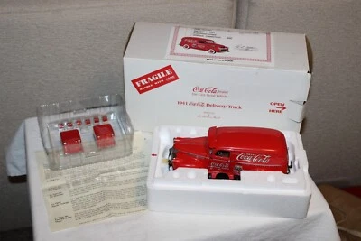 1998 DANBURY MIBT-" COCA-COLA " 1941 CHEVROLET PANEL DELIVERY TRUCK 1/24 [ NEW ] - Image 1 of 4