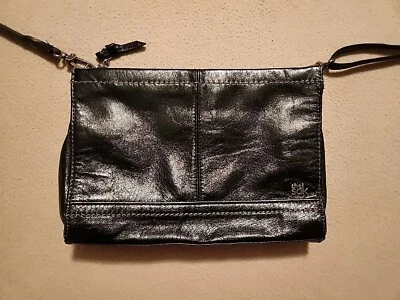 Сумка наплечная Sak Iris черная кожаная 3-сторонняя Demi клатч через плечо маленькая - Изображение 1 из 4