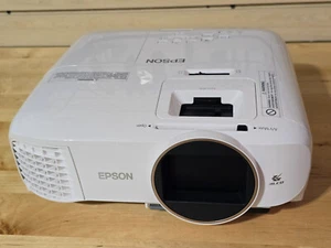 EPSON H852A LCD Projector Hi Res - Bild 1 von 8