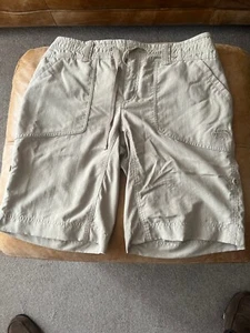 The North Face Womens Horizon Sunnyside Hiking Walking Shorts  uk size 12 beige - Picture 1 of 3