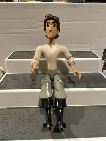 Hasbro Disney Tangled Flynn Rider 2016 Action Figure Jointed Posable Toy 9" toy Cover