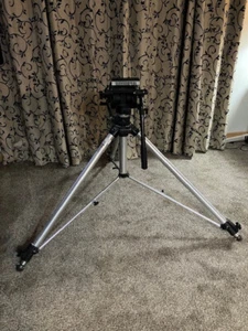 camera tripod with fluid head manfrotto - Picture 1 of 7
