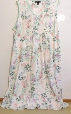 NWT MISS ELAINE LONG NIGHTGOWN-SLEEVELESS-2X-WHITE MULTI FLORAL-$76-ALL COTTON! - Image 1 of 4