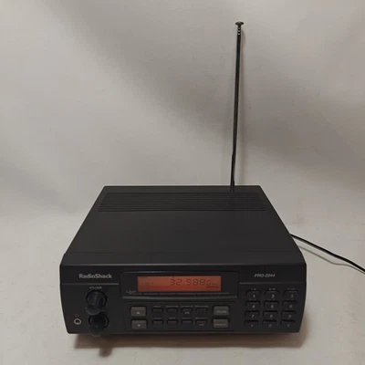 RadioShack Pro-2044 Dual Tracking Scanner With OEM AC Adapter Tested - Image 1 of 4