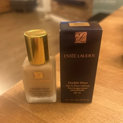 Estée Lauder Double Wear Stay-in-Place Makeup Foundation 2N1 Desert Beige, 30ml - Image 1 of 2