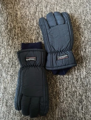 Thinsulate Insulated Winter Gloves – Navy, Thermal Outdoor Gloves, Unisex Size - Image 1 of 4