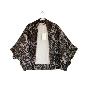 Chalet Et Ceci strukturierte offene Jacke mit Blumenmuster in schwarz grau - Gr. S - Neu mit Etikett - Bild 1 von 7