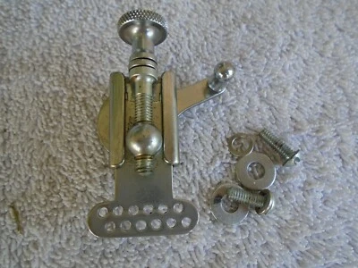 (1) VINTAGE LUDWIG P-84 PIONEER PICCOLO SNARE DRUM STRAINER THROW OFF VERY NICE! - Image 1 of 4