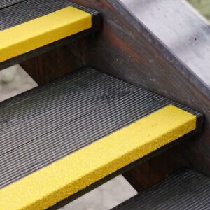 Rutsch Schutz Treppenkantenprofil, R13, gelb 1 Stk in 100 x 7 x 3 cm Stufenkante