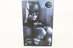 Hot Toys MMS432 Batman Justice League Special Edition 1/6 Scale Action Figure - Picture 1 of 14