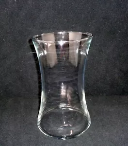 Clear Glass Flower Bouquet 8" Vase - Picture 1 of 4