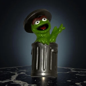 Figura Hasbro Sesame Street Workshop Oscar the Grouch 2010 B23 - Imagen 1 de 5