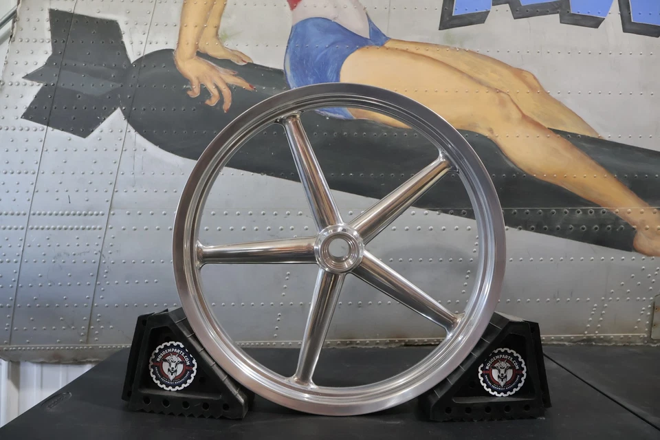 41877-08A NUEVO OEM 2008-2012 HARLEY-DAVIDSON FXCW/C SOFTAIL ROCKER RUEDA DELANTERA Foto 1 de 4