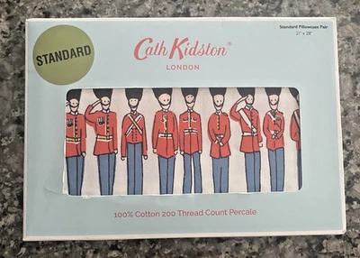 Fronhas 100% algodão padrão Cath Kidston London Guard - Imagem 1 de 2