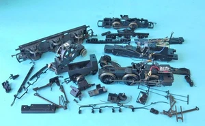 PIEZAS CHASIS FOWLER HORNBY CLASE 4P + LOTE DE TRABAJO DE OTROS REPUESTOS para REPUESTOS - Imagen 1 de 4