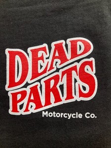 T-shirt Motard DeadPartsMC Logo Rouge Et Blanc - Hanes - Noir
