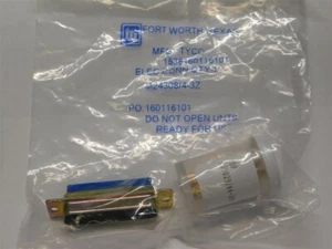 Mil-Spec TE Connectivity M24308/4-3Z 25Pos Plug D-Sub Connector w/Crimp Contacts - Picture 1 of 1