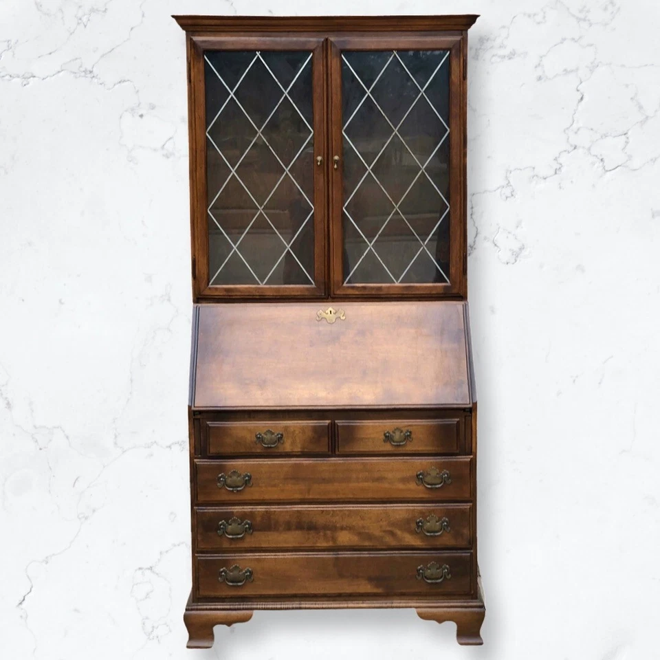 RARO Ethan Allen Heirloom Chippendale Estilo Arce Drop Secretaria Escritorio y Hutch Foto 1 de 4