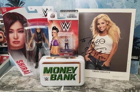 WWE Series 124 Io Shirai Iyo Figure Bayley Toy Trish Stratus Autograph MITB CASE Cover