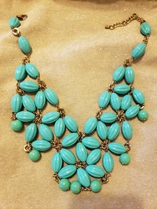 Collar Anthropologie Turquesa Flores Florales - Imagen 1 de 3