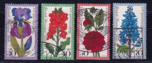 Berlin used 524-27 SC B128-31 Flowers - Picture 1 of 1