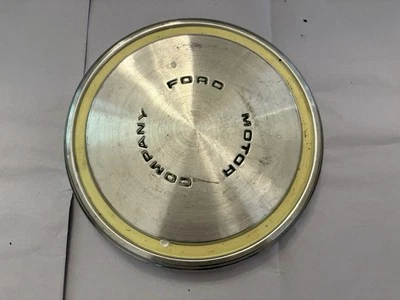 (1) 1968 - 1978 年福特都灵、野马、F-100、F-150 狗碟轮毂盖,状况良好 — 第 1/4 张图片