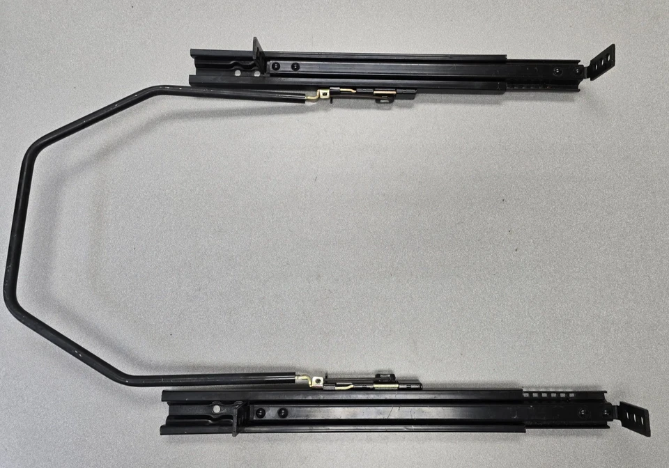 VERY NICE USED ORIGINAL PORSCHE 911 930 DOUBLE LOCKING SPORT SEAT RAIL SET 74-86 - Изображение 1 из 4