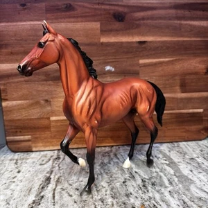 Breyer Reeves Afleet Alex Bay Lonesome Glory Thoroughbred Racing Legend - Picture 1 of 8
