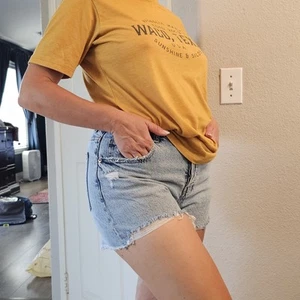 Pantaloncini corti donna super carini H&M blu invecchiati demim taglio bottoni mosca 32 vita. - Foto 1 di 7