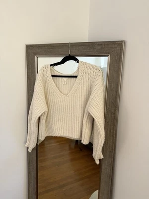 H&M Sweater L White Chunky Crop Cable Knit  V-Neck College Cozy Cabin Y2K Street - Image 1 of 3