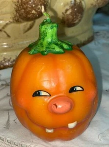 Halloween Small Blue-Eyed Snaggle Tooth Pumpkin Candle ~ 5" x 4" x 3" ~ Vintage - Imagen 1 de 5