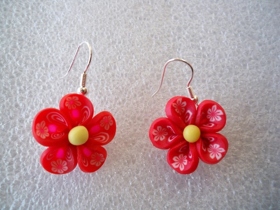 ORECCHINI IN FIMO FATTI A MANO FIORE  - Immagine 1 di 1