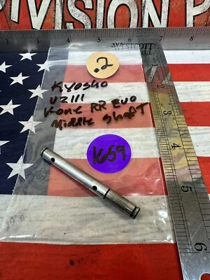 KYOSHO VZ111 MIDDLE SHAFT {V-ONE RR EVO} PreOwned USA Shipped - Image 1 of 4