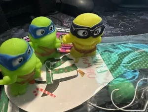 3 Teenage Mutant Ninja Turtles: Mutant Mayhem Oh What Fun Paddle TX - Picture 1 of 14