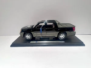 Welly 2001 GM Chevrolet Avalanche Black 1/18 Scale Model Truck Vortec READ DESC. - Picture 1 of 21