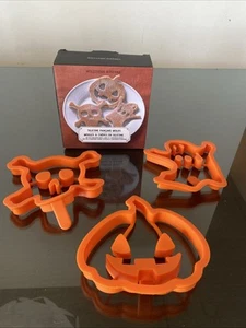 NEW Williams Sonoma Halloween Pancake Mold Set of 3 - Skull Ghost Jack O Lantern - Picture 1 of 8