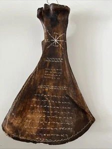 "Herramienta de adivinación Batak People Porhalaan hueso bovino tallado 12,5""x9""x 3""" - Imagen 1 de 8
