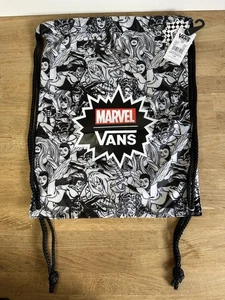 Vans x Marvel Benched Bag Black Drawstring VN0A3RCLBLK - Bild 1 von 2