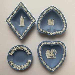 Set of 4 VTG Wedgwood Card Suit Blue Jasperware Mini Plates Trinket Dish England - Picture 1 of 11